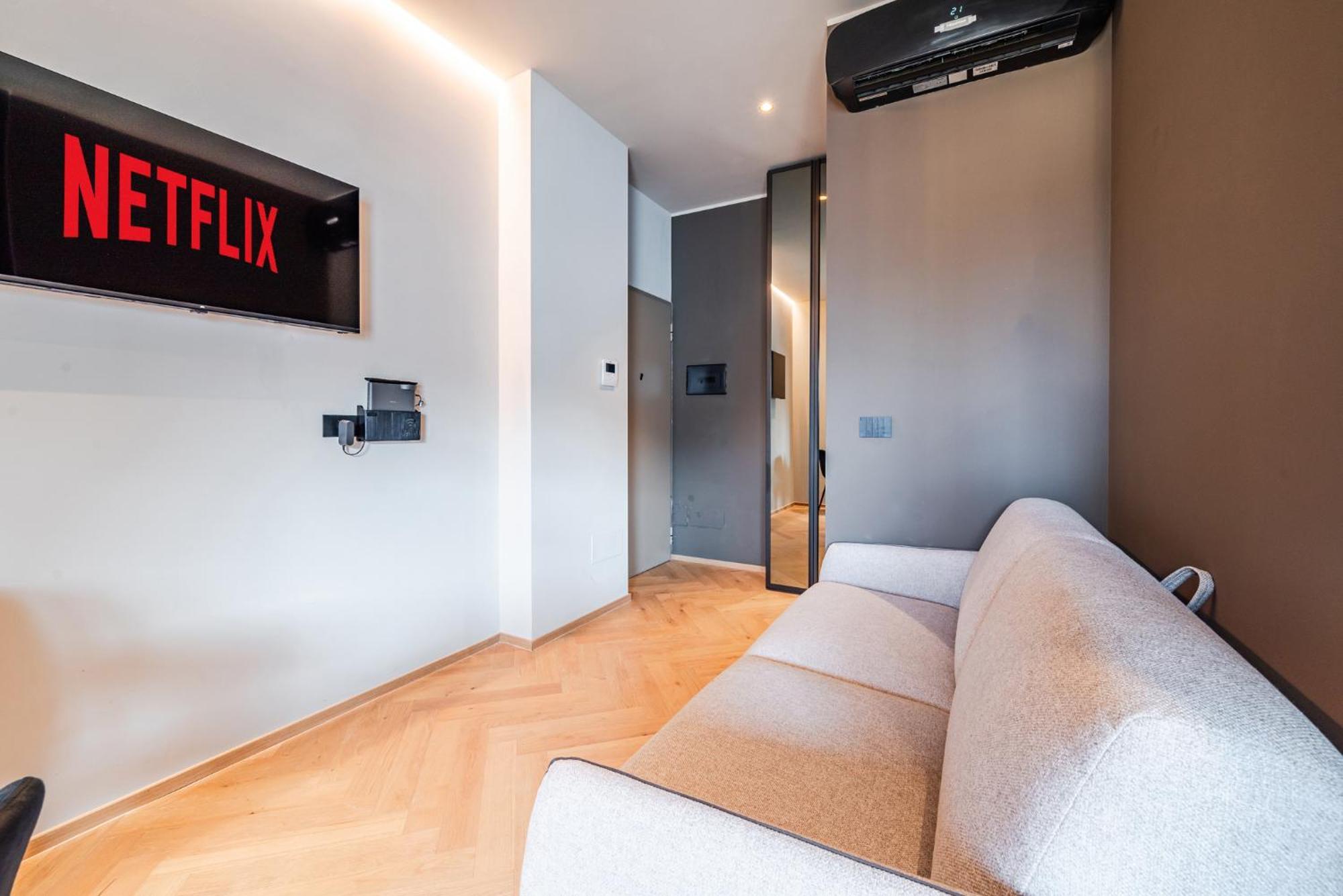 Terrazza Con Jacuzzi E Vista Iconica Sul Duomo Appartement
