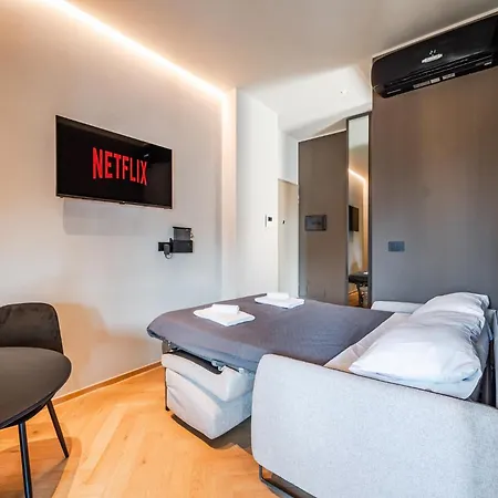 Appartamento Terrazza Con Jacuzzi E Vista Iconica Sul Duomo Milano Esterno foto