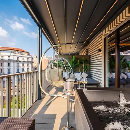 Appartamento Terrazza Con Jacuzzi E Vista Iconica Sul Duomo Milano Esterno foto